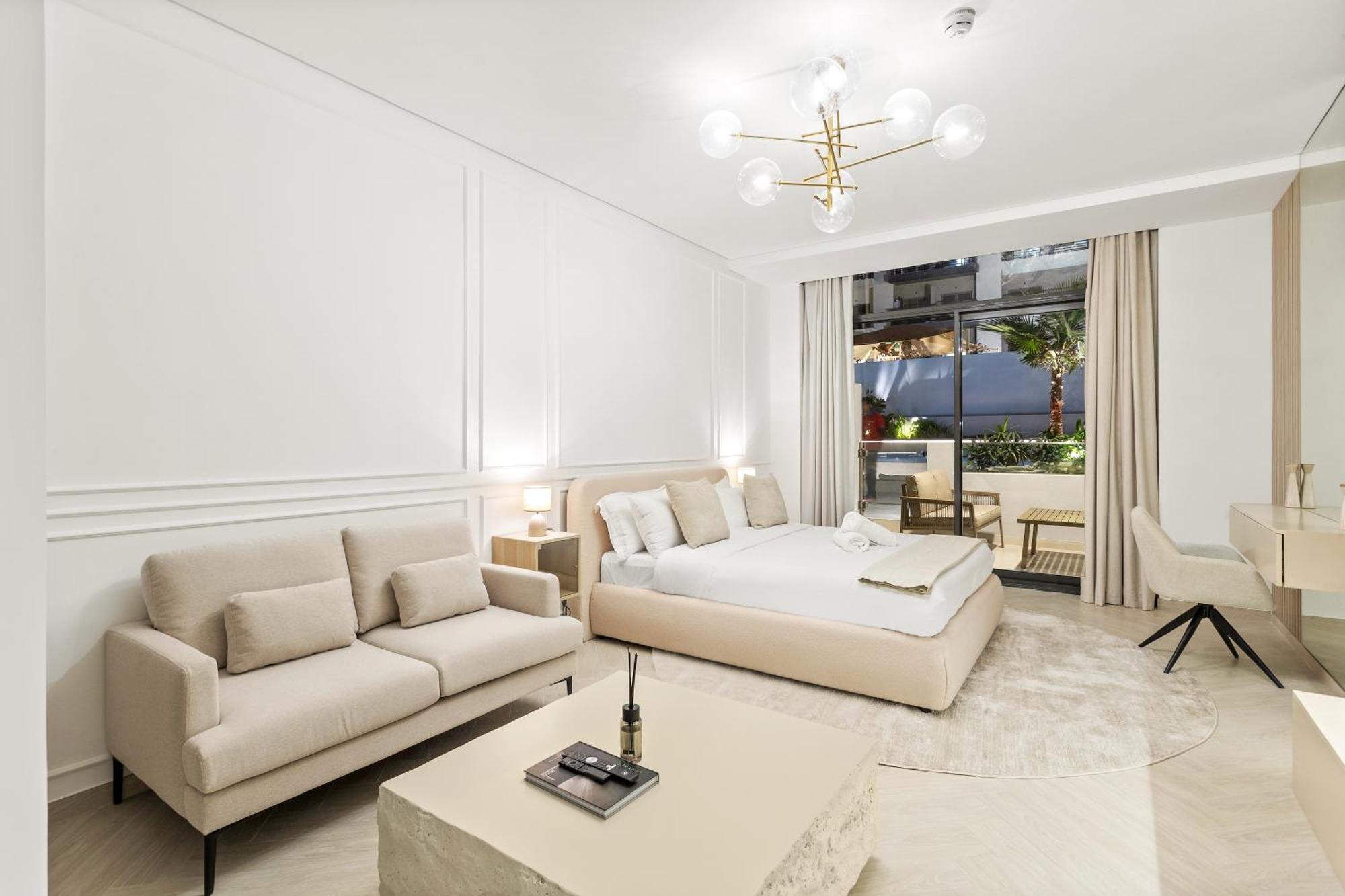 Apartment Spacious In Jvc With Balcony & Direct Pool Access *