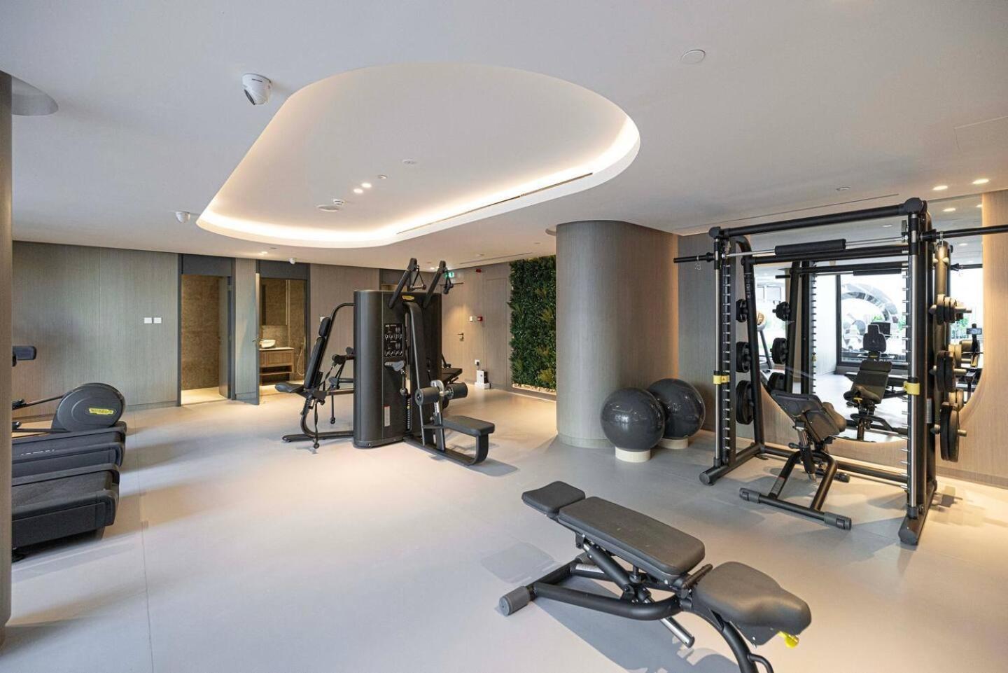 Spacious In Jvc With Balcony & Direct Pool Access Apartment Dubai