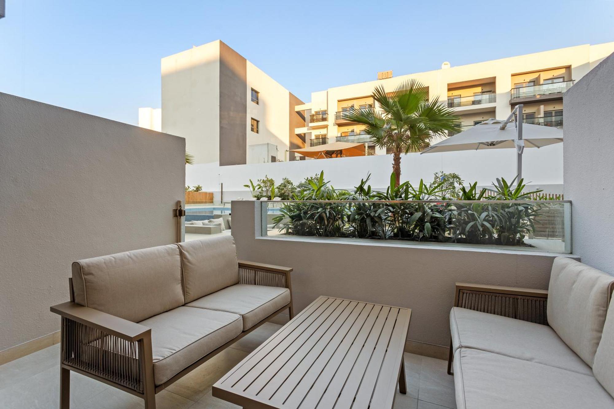 Spacious In Jvc With Balcony & Direct Pool Access * Dubai