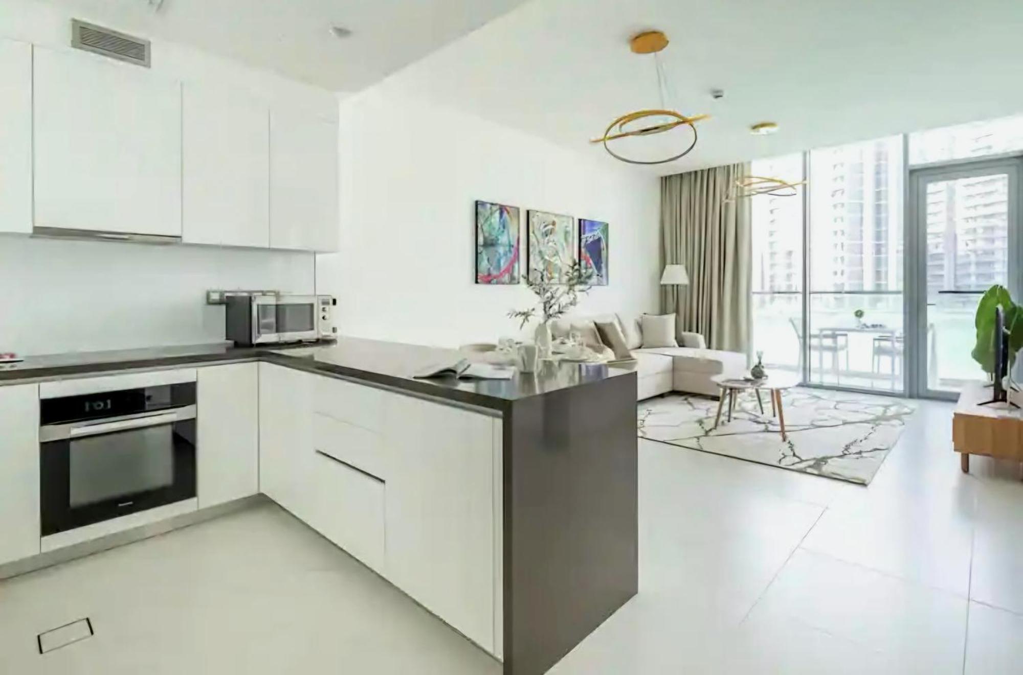 Luxury Waterfront 1br - Lagoon Escape