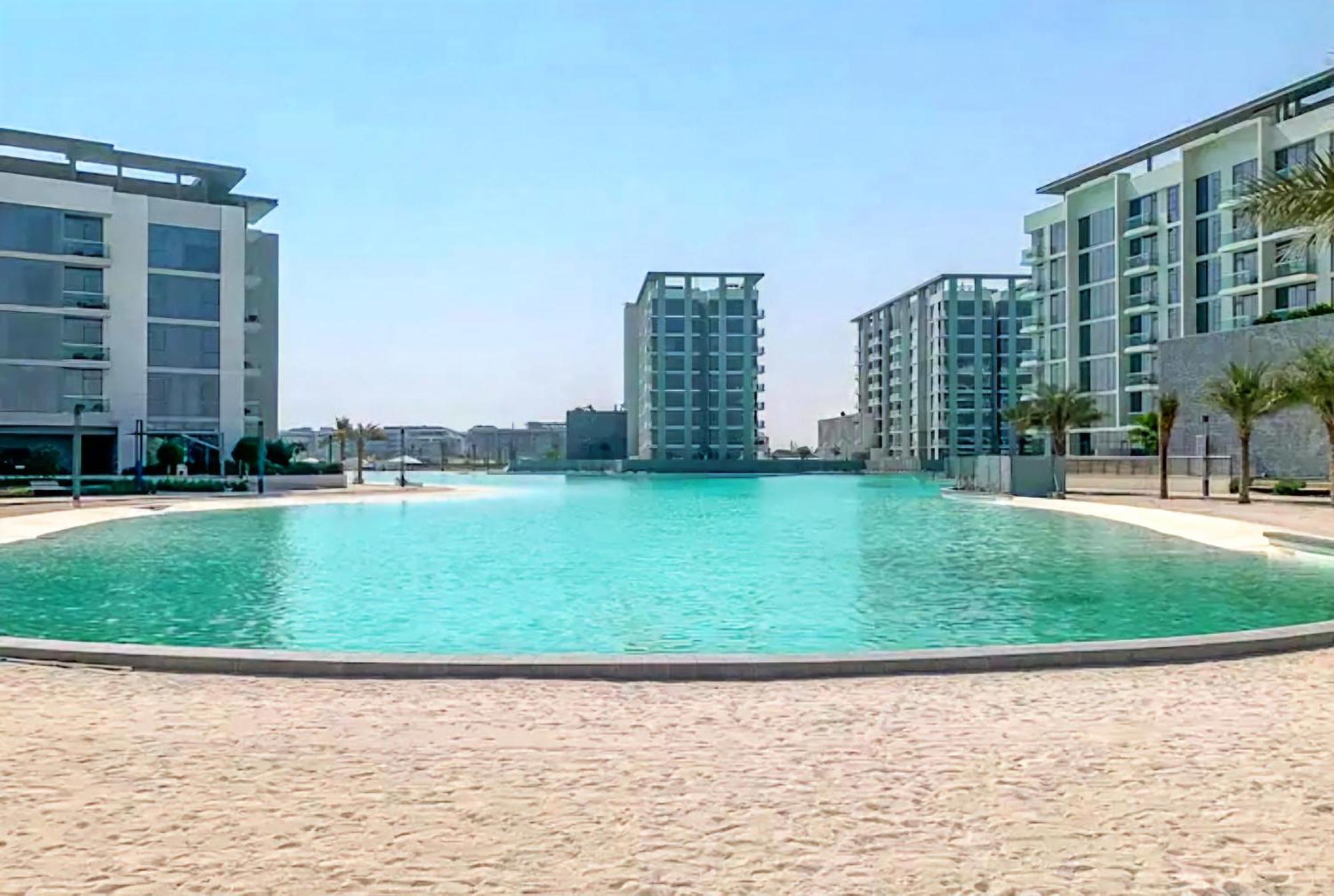 Luxury Waterfront 1br - Lagoon Escape Apartment