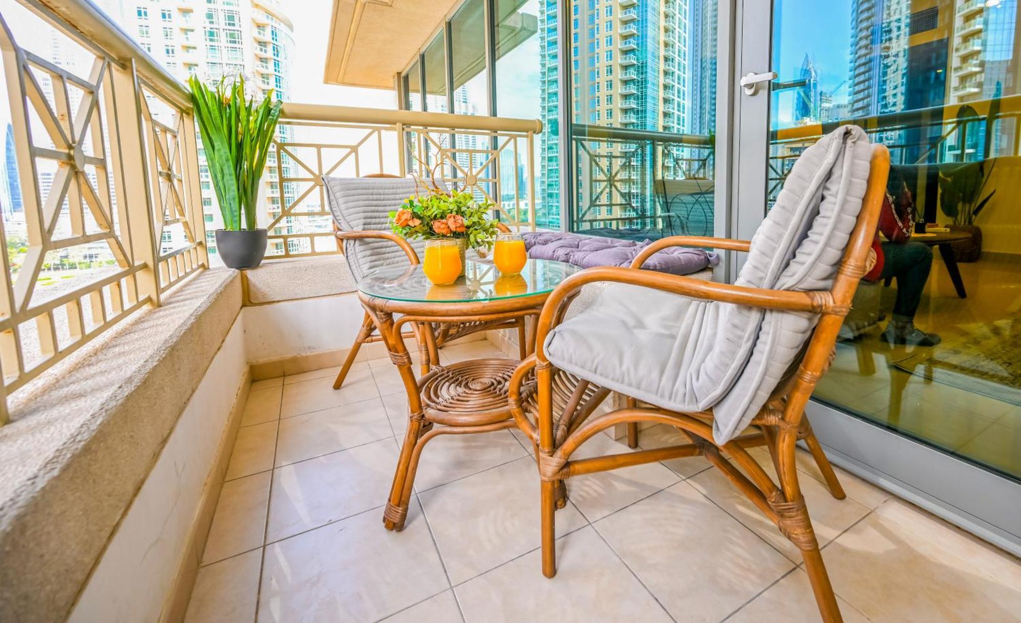 New 2br Stunning Burj & Fountain View Luxe Downtown Apartment Dubai