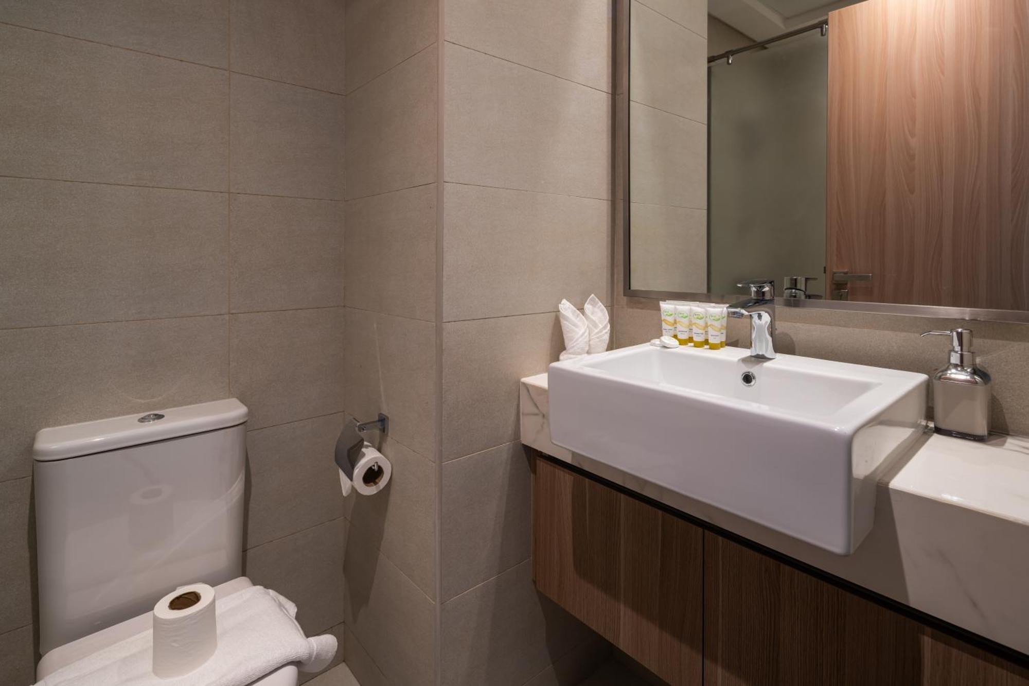 Brand-new Modern In Azizi Riviera One Apartment