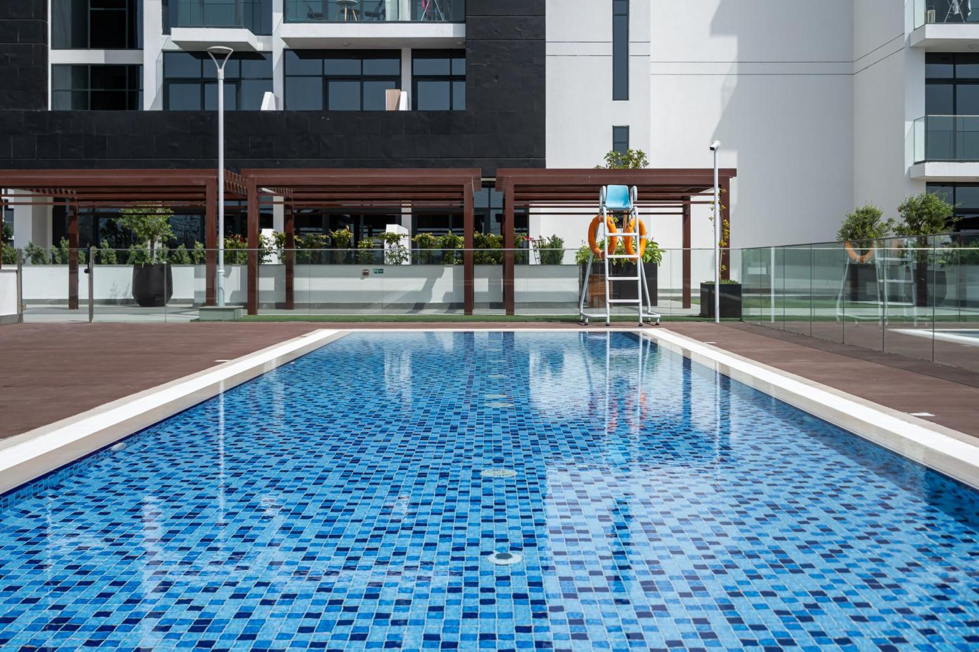 Apartment Brand-new Modern In Azizi Riviera One *