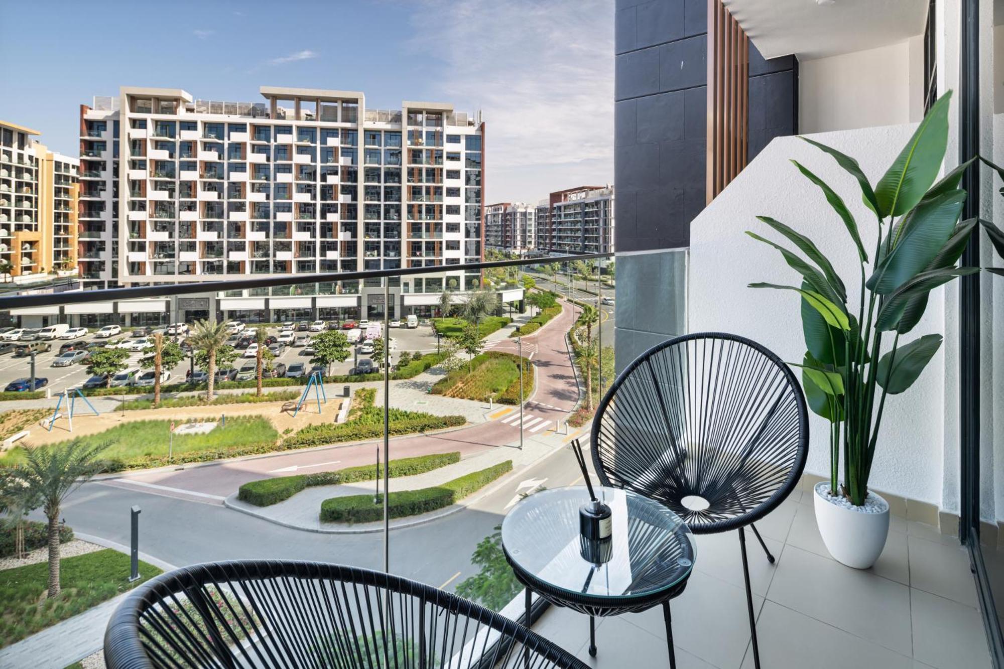 Brand-new Modern In Azizi Riviera One * Dubai