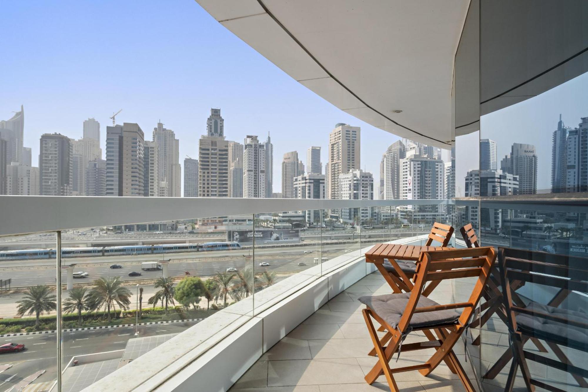 Vayk - Delightful 2 Bedroom In Jlt With Marina Views Dubai