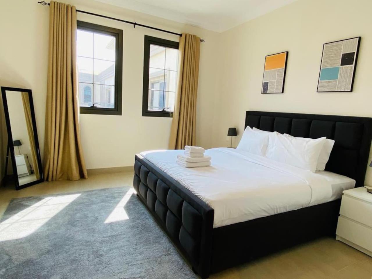 Apartment Spacious One-bedroom In Muhaisnah,
