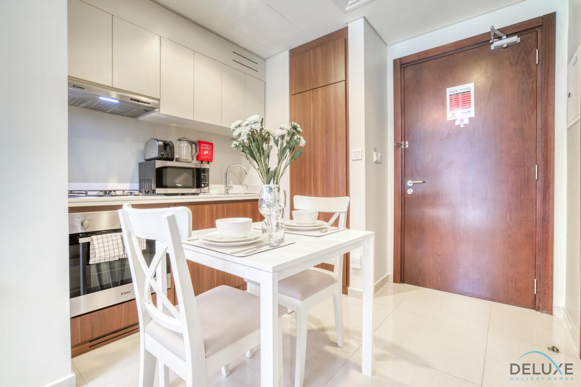 Contemporary 1br At Vera Tower Business Bay By Deluxe Homes