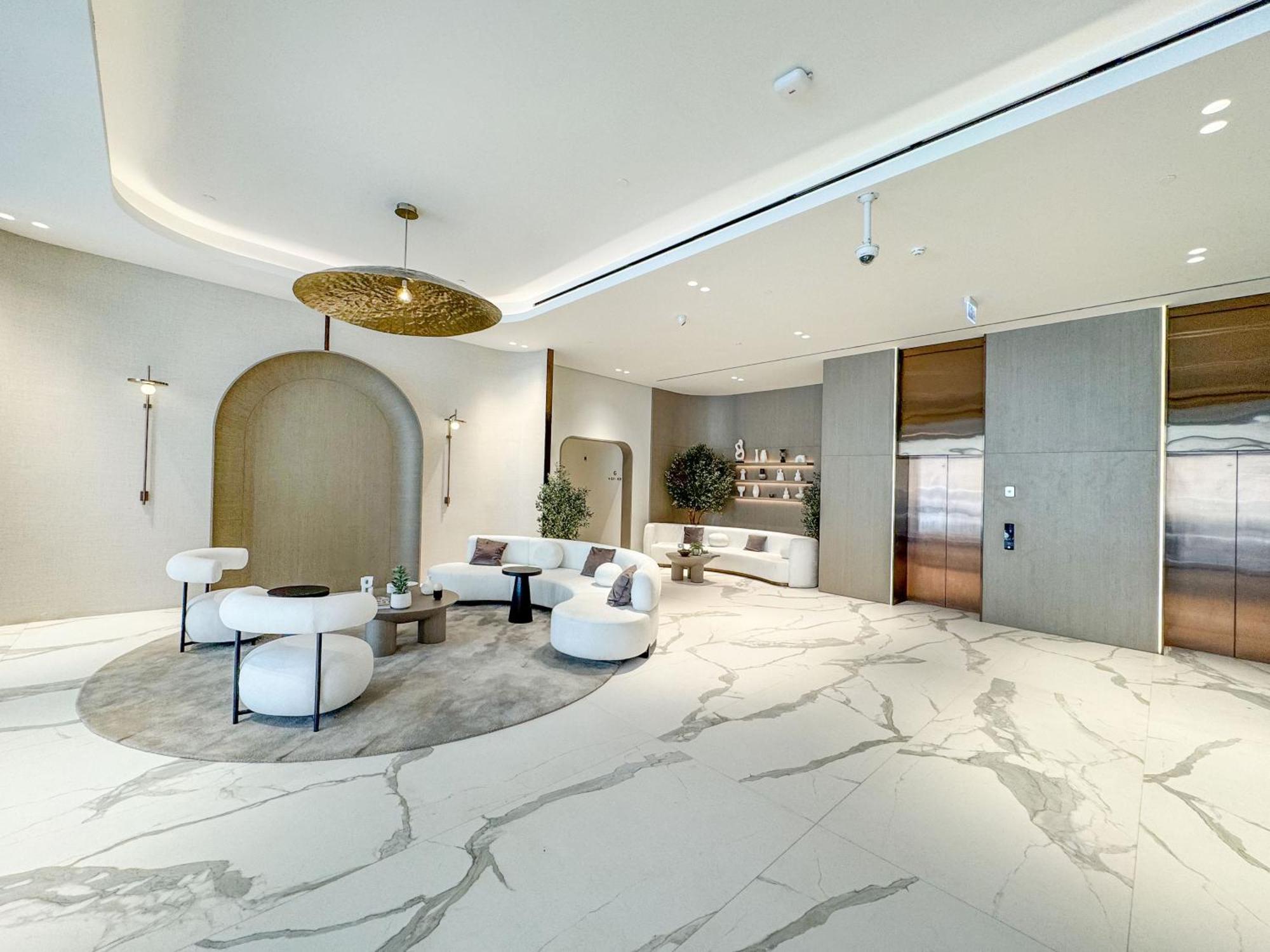 Stylish Retreat Modern In Jvc * Dubai