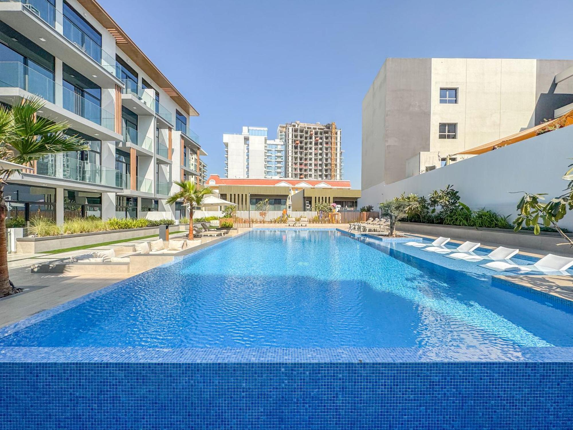 Stylish Retreat Modern In Jvc * Dubai
