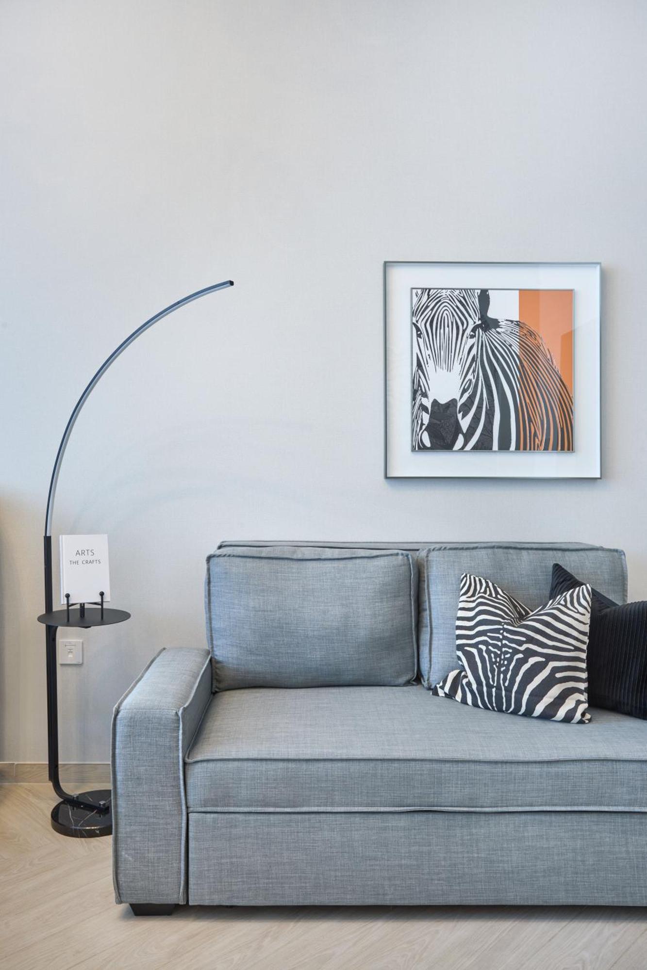 Stylish Retreat Modern In Jvc