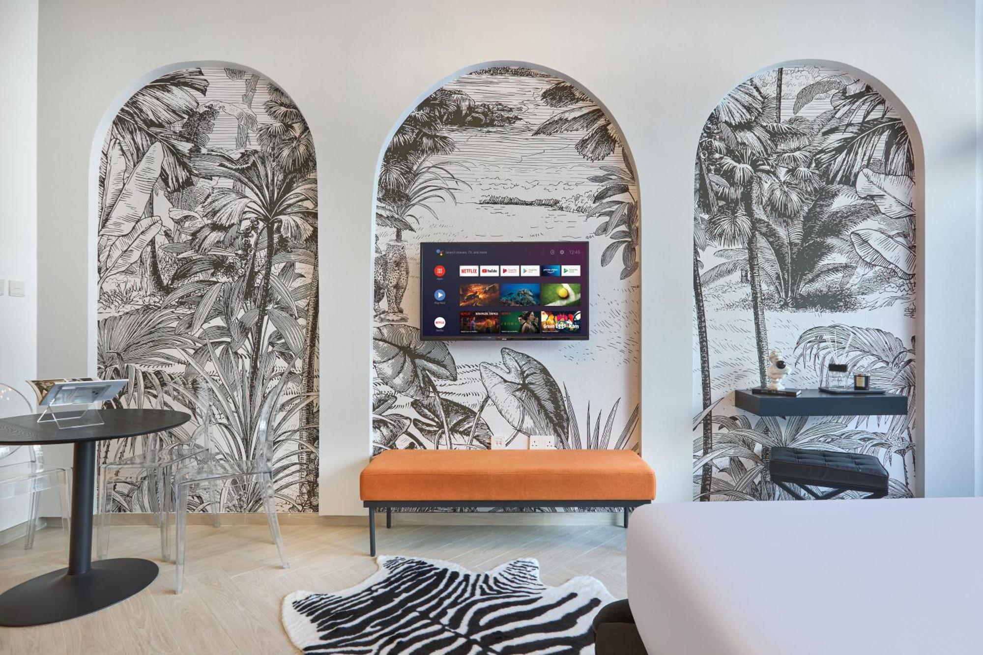 Stylish Retreat Modern In Jvc
