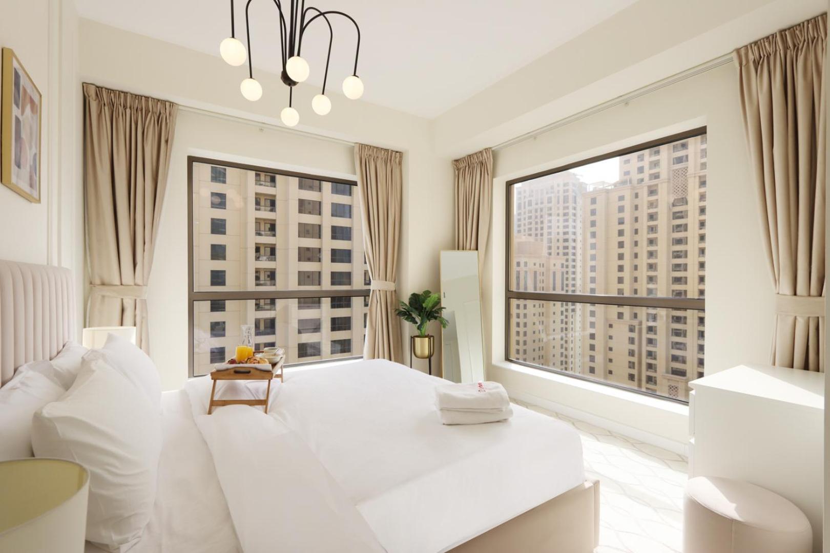 Livbnb - Upgraded 1bhk With Stunning Marina Views Apartment *