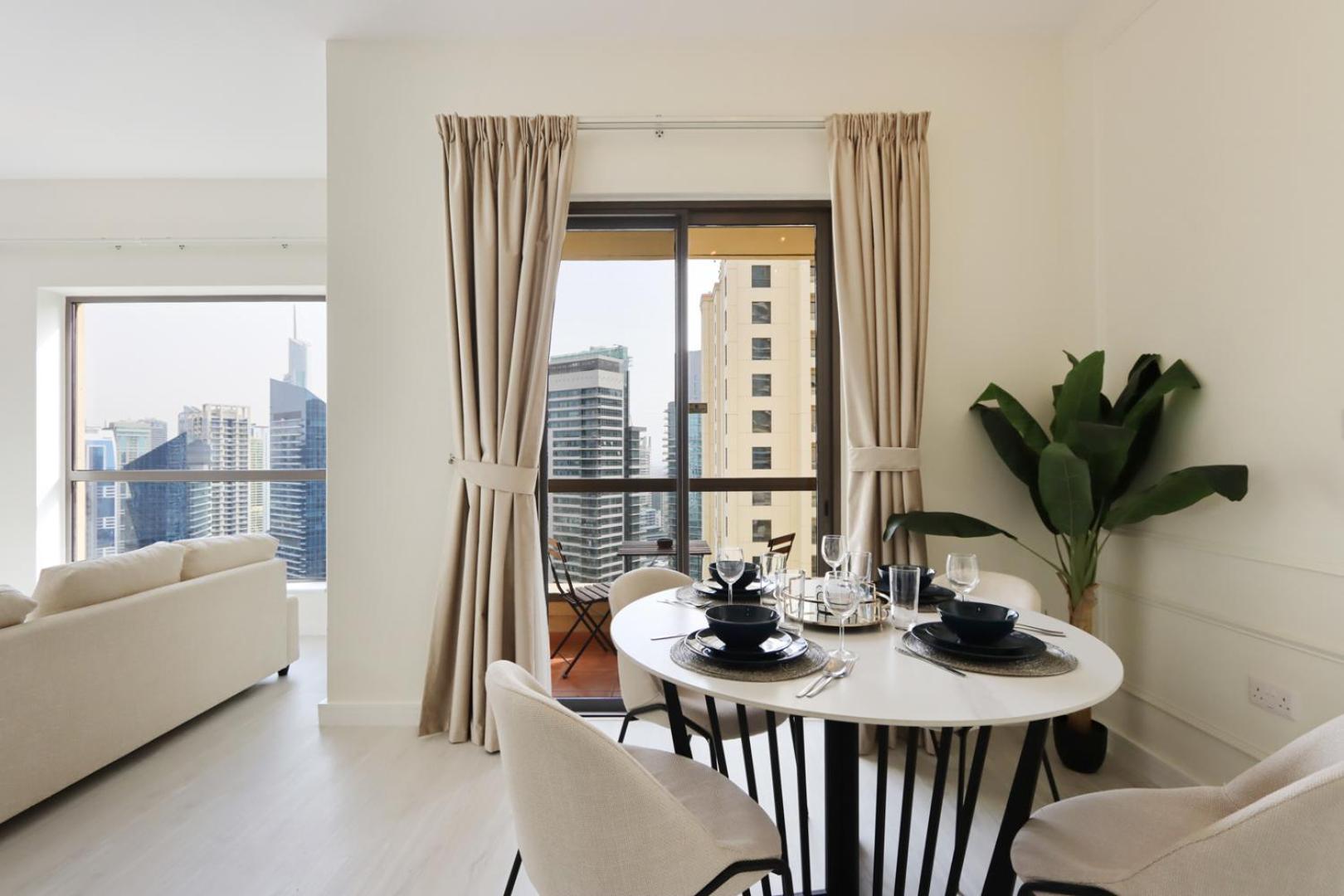 Livbnb - Upgraded 1bhk With Stunning Marina Views Apartment *