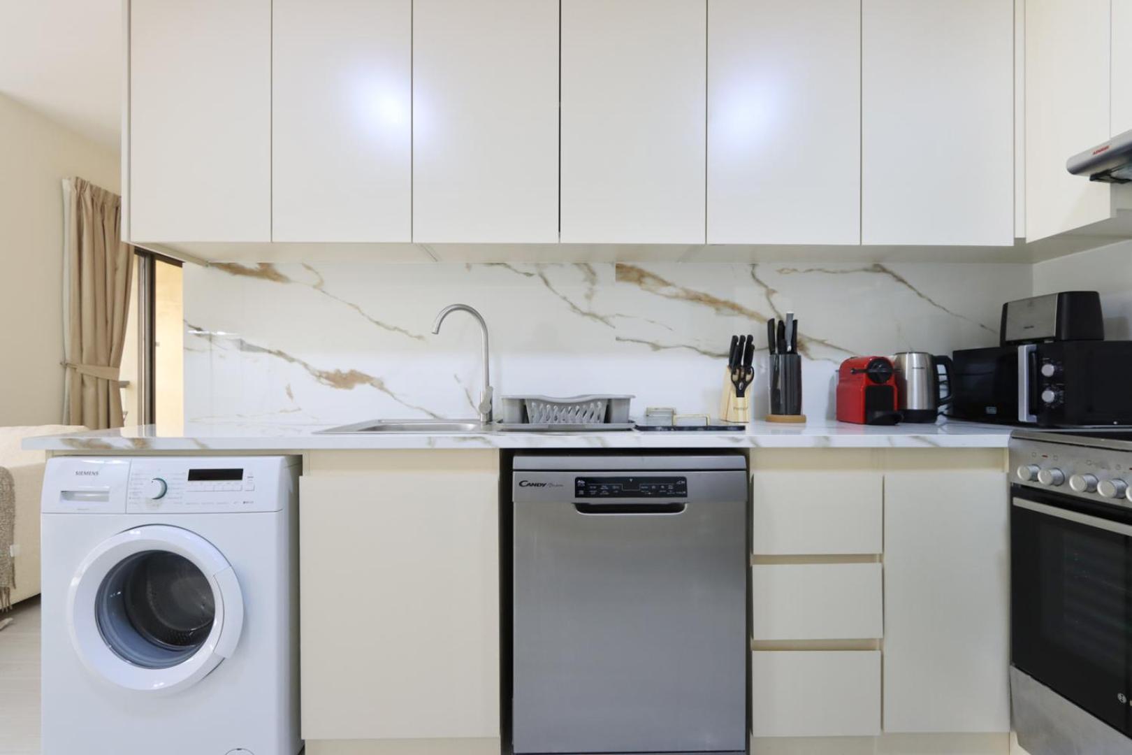 Livbnb - Upgraded 1bhk With Stunning Marina Views Dubai