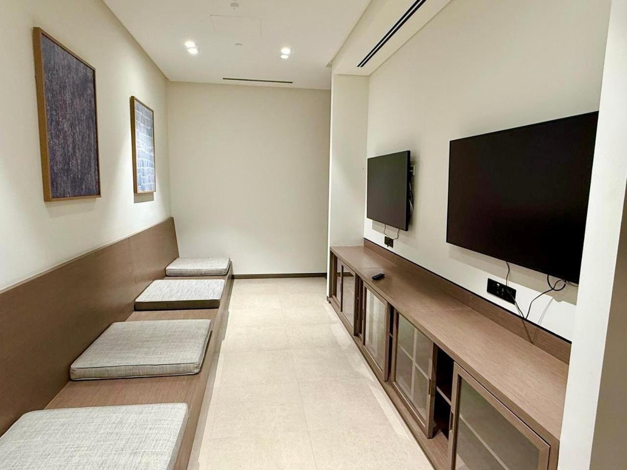Apartment 60th High Floor - Full World Islands, Downtown And Ocean View - High Quality Design And Furniture - 2 Bedroom Dubai