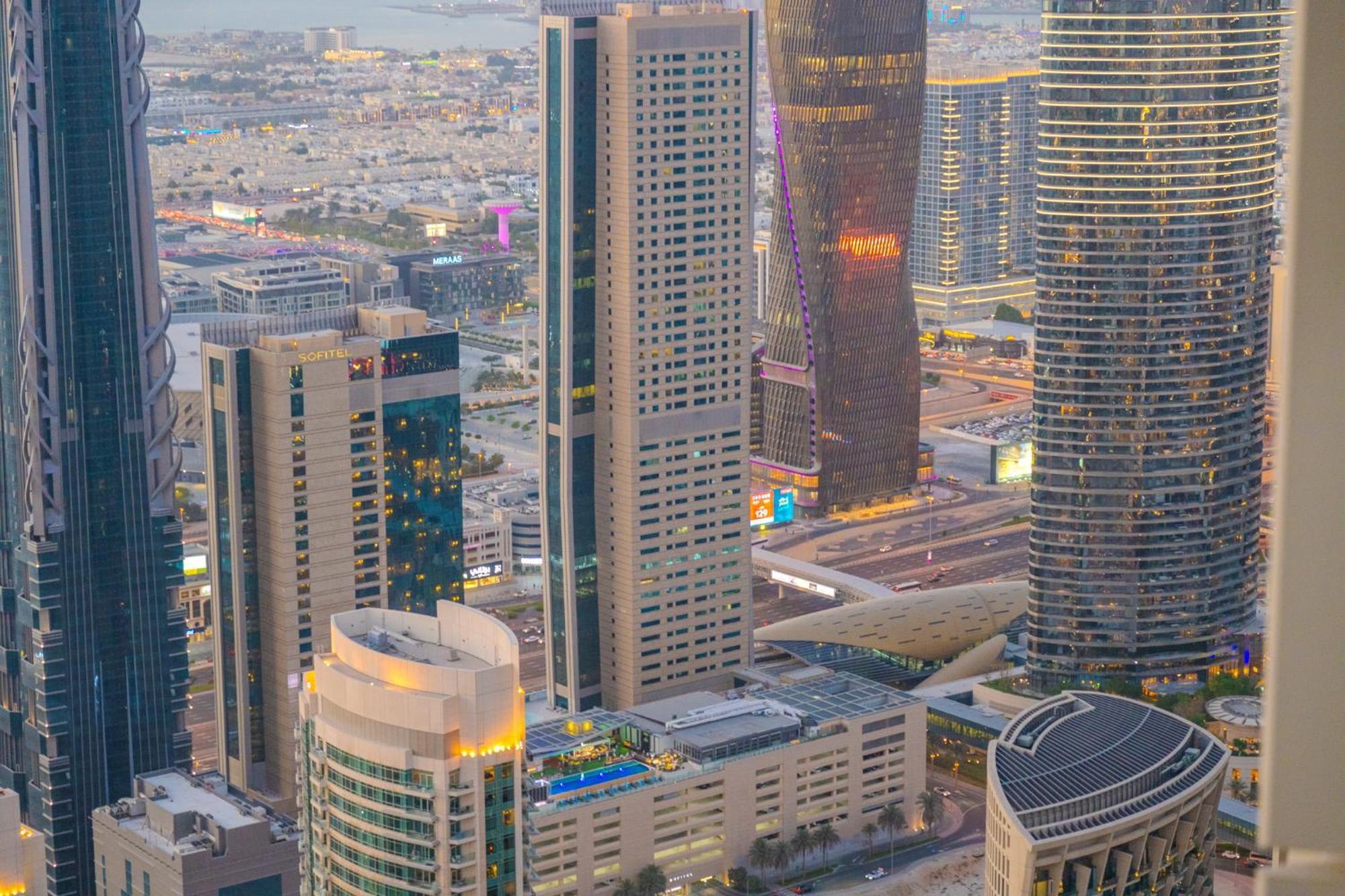 60th High Floor - Full World Islands, Downtown And Ocean View - High Quality Design And Furniture - 2 Bedroom Apartment