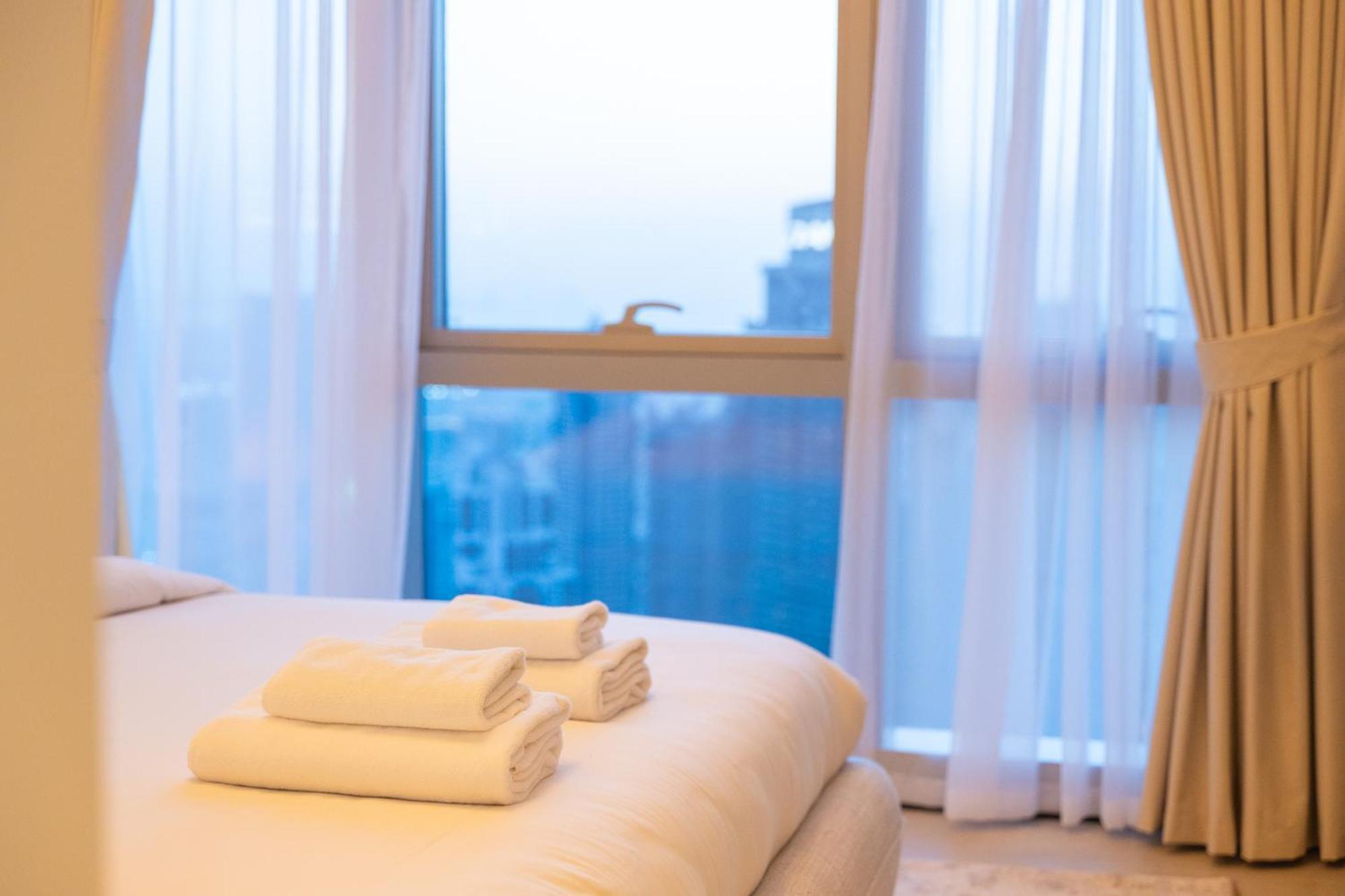 60th High Floor - Full World Islands, Downtown And Ocean View - High Quality Design And Furniture - 2 Bedroom *