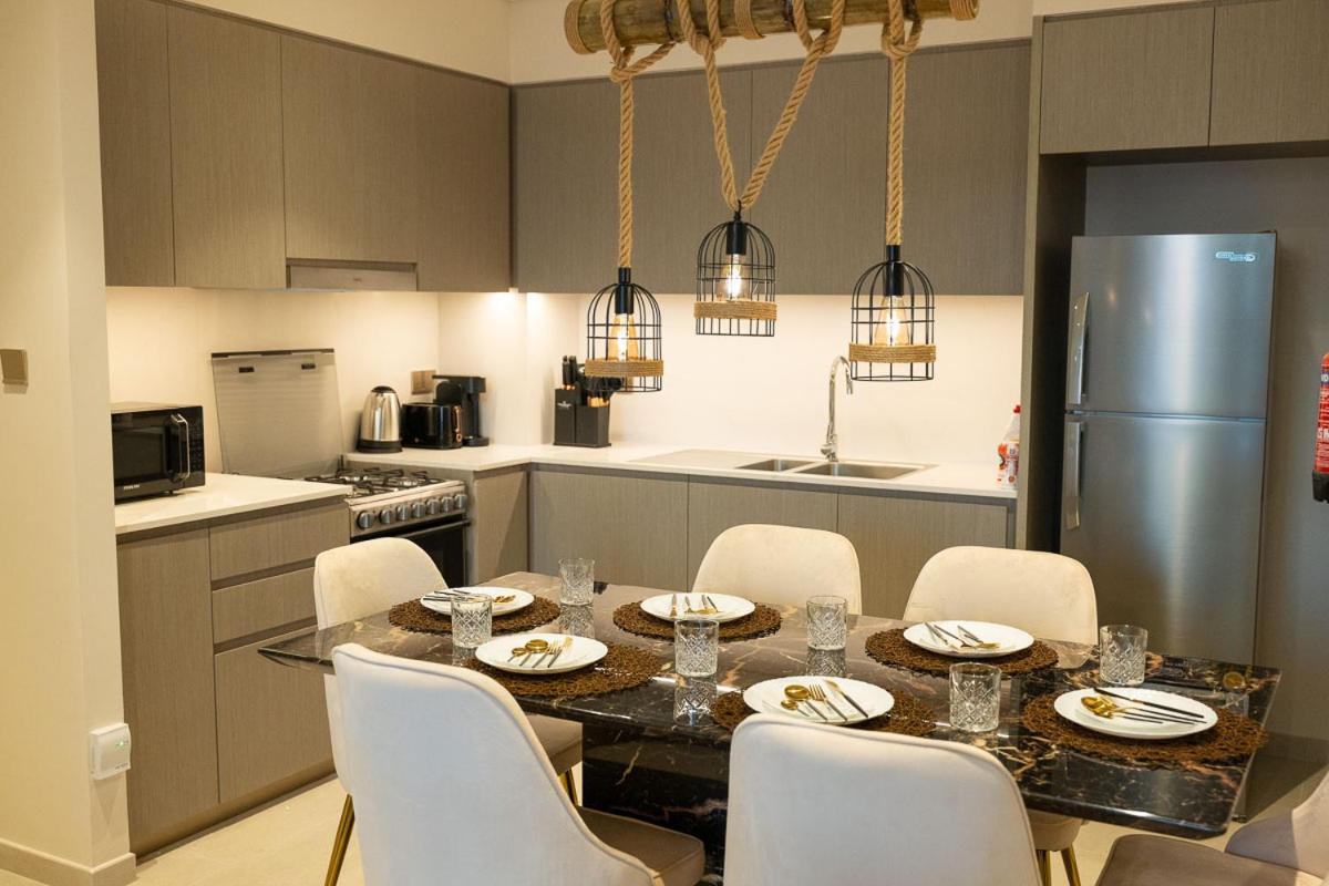 63rd High Floor - Full Private Burj Khalifa And Fountain View - 2 Bedroom Apartment Dubai