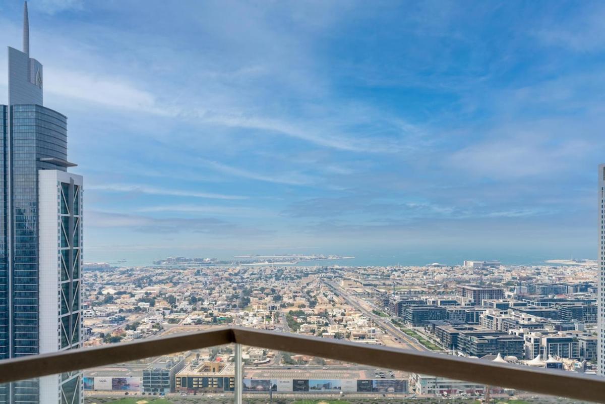 Apartment Luxury Furnished Unit In Downtown High Floor *