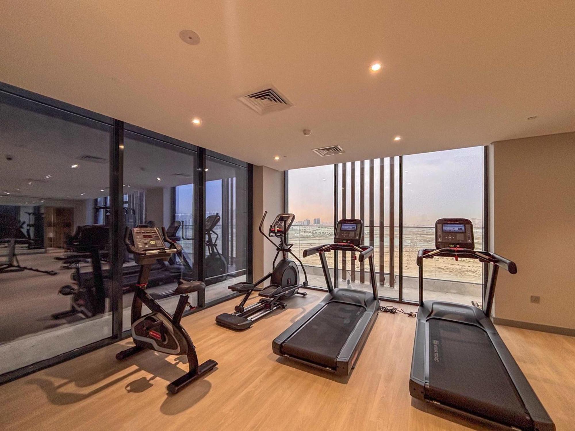 Apartment Frank Porter - Azizi Riviera 1