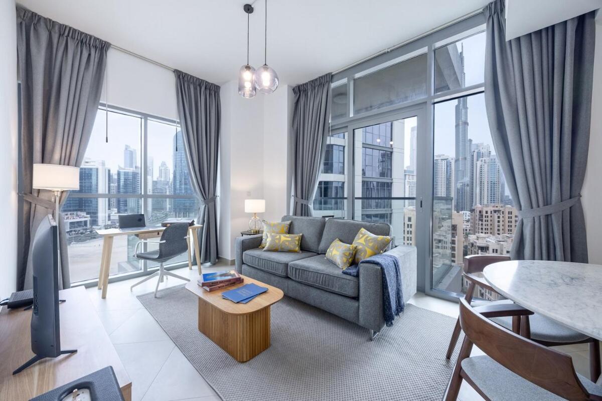 Luxury Downtown 1-bedroom With Burj Khalifa Views Dubai