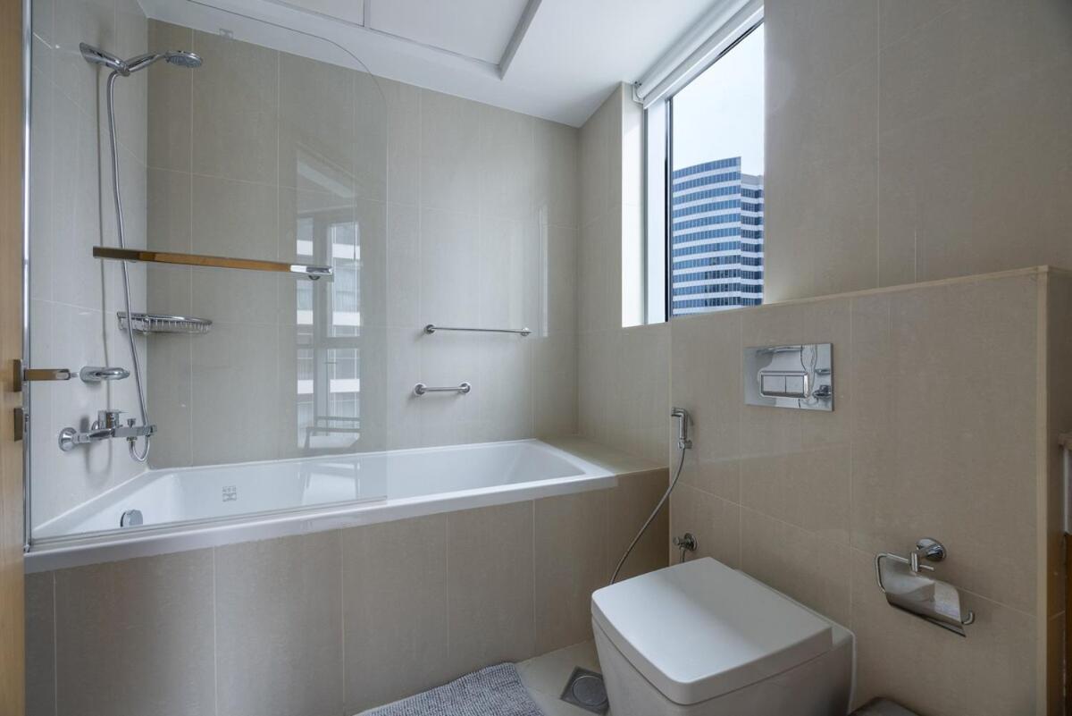 Apartment Luxury Downtown 1-bedroom With Burj Khalifa Views Dubai