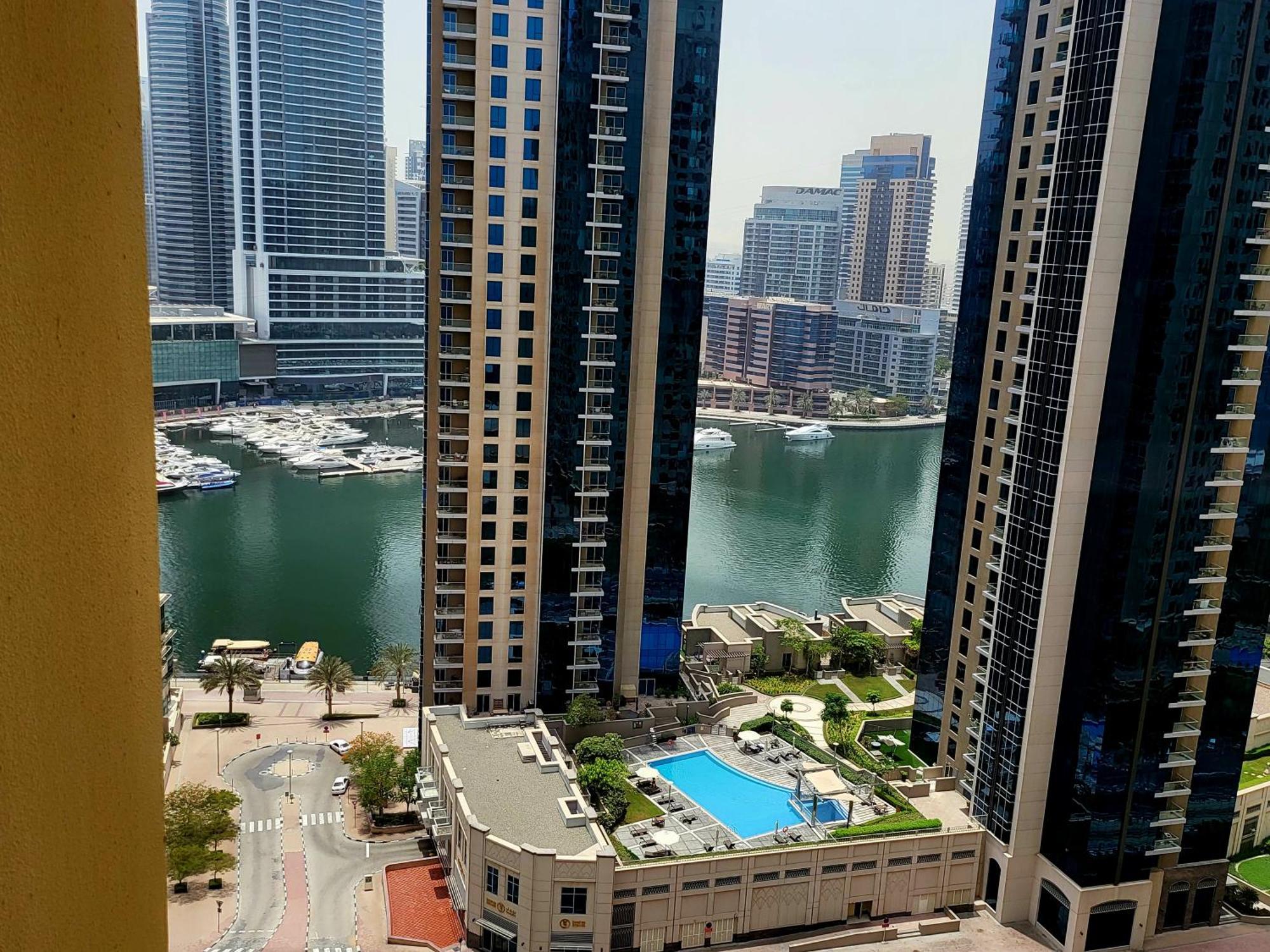 Beautiful Full Seaview Room In Jbr Homestay