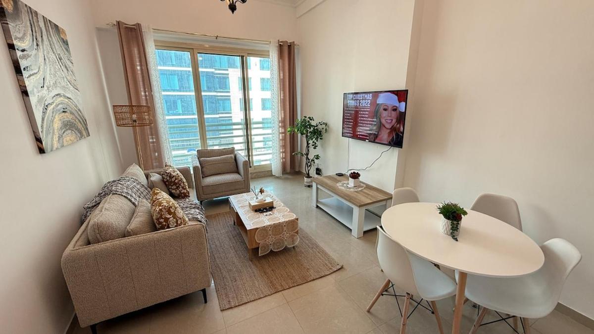 Apartment Stylish 1br In Marina Near And Metro Dubai