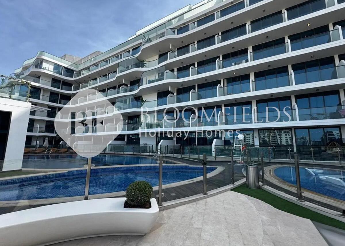 Apartment Bloomfields Charming Stu In Samana View Dubai