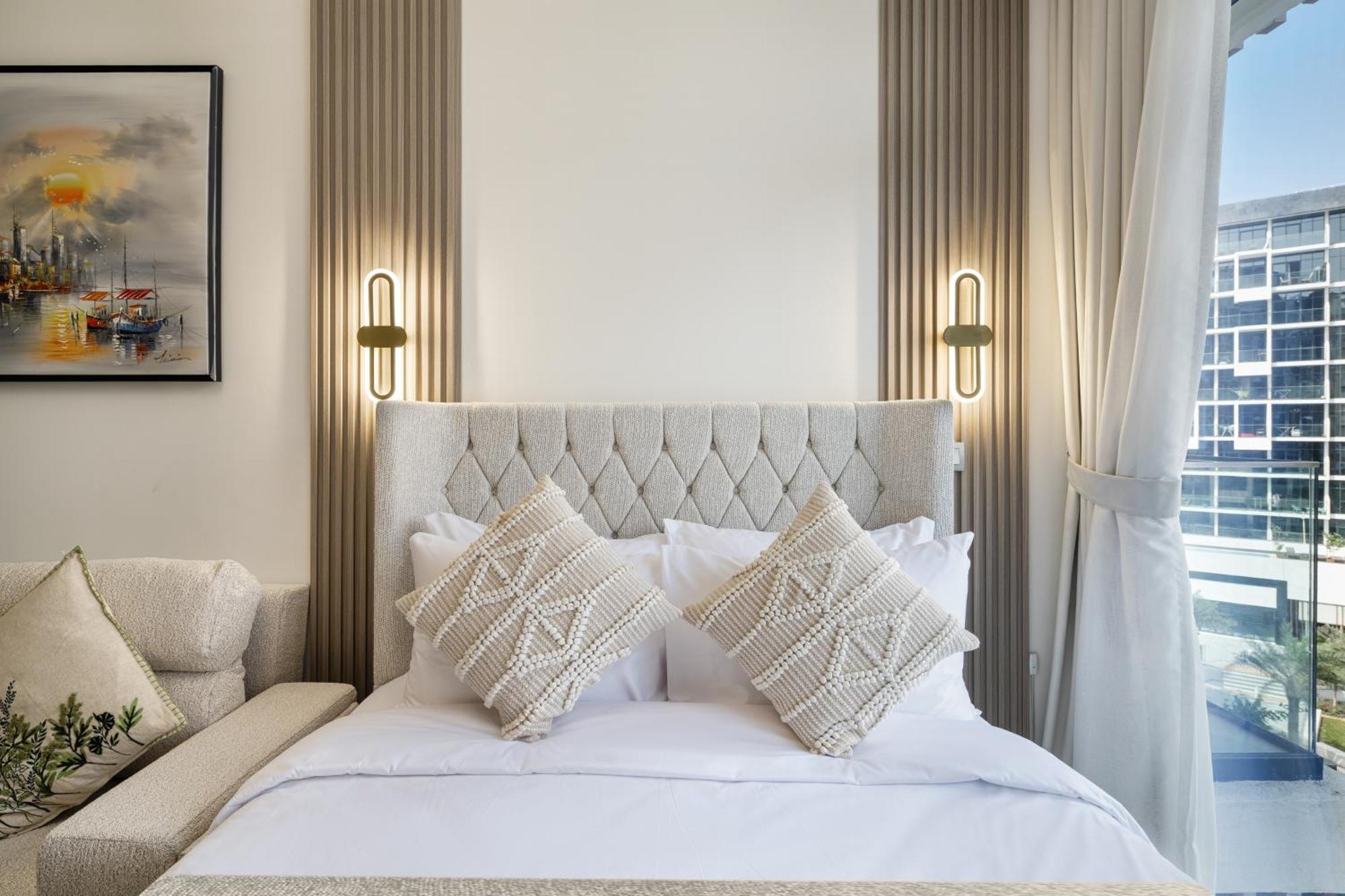 Apartment Brand-new Modern In Azizi Riviera One