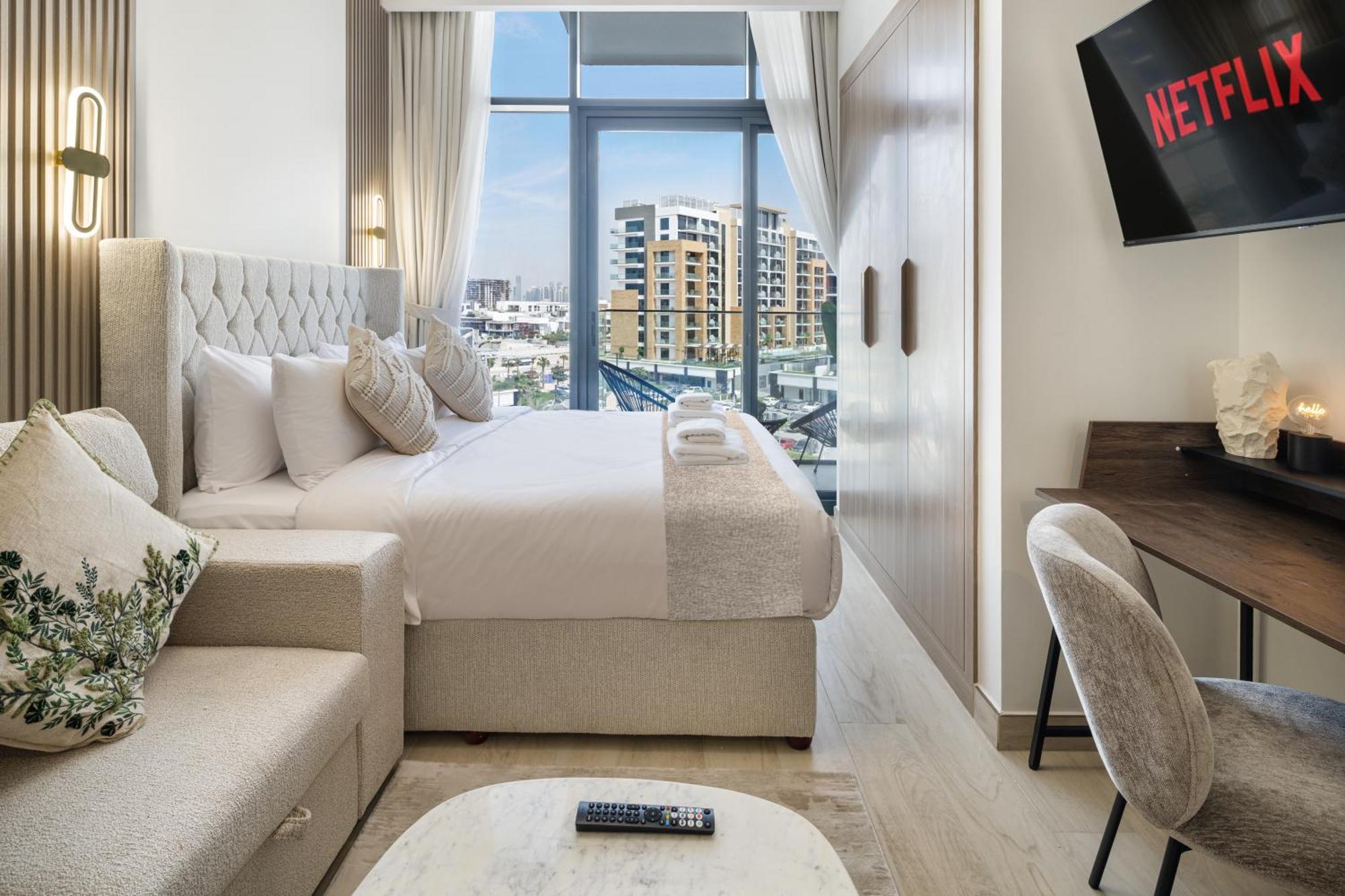 Brand-new Modern In Azizi Riviera One