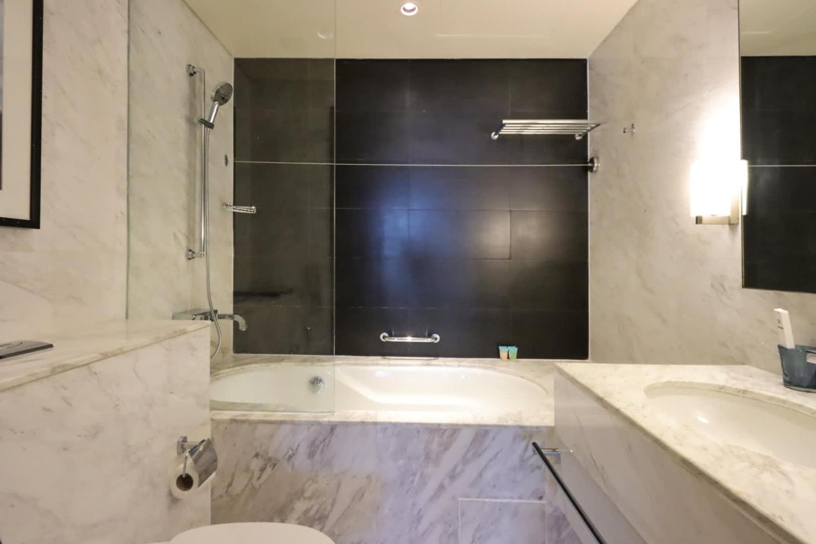Livbnb-exquisite In Address Mall Apartment