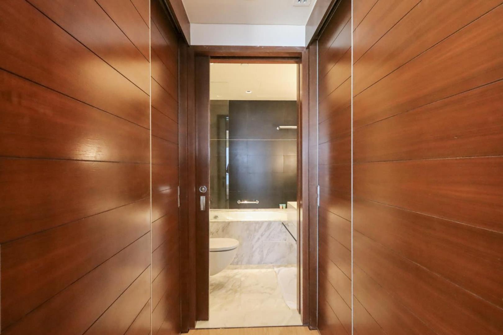 Livbnb-exquisite In Address Mall * Dubai