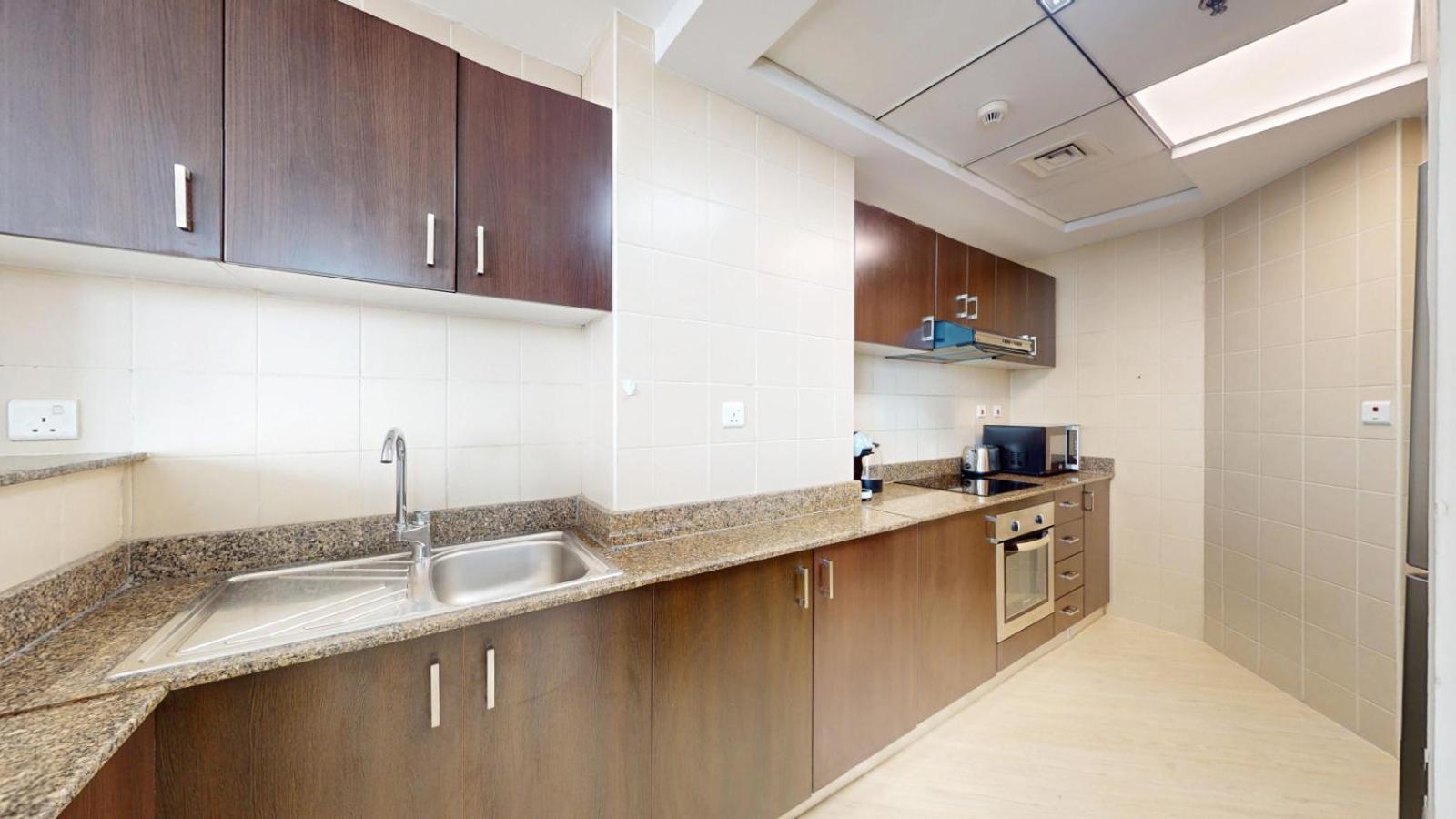 Torch Tower - Minimalistic Two Bed With Views Dubai