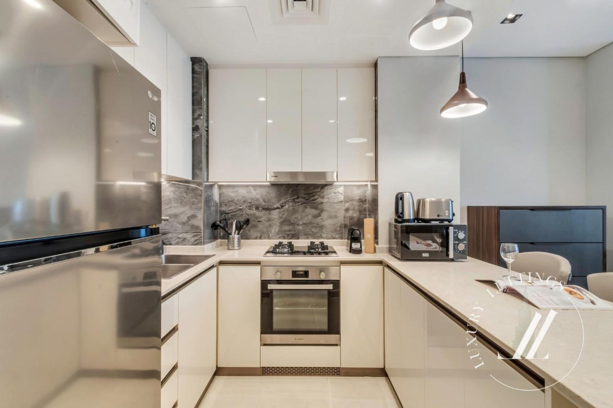 3bdr Business Bay Bliss High Floor Private Balcony Apartment Dubai