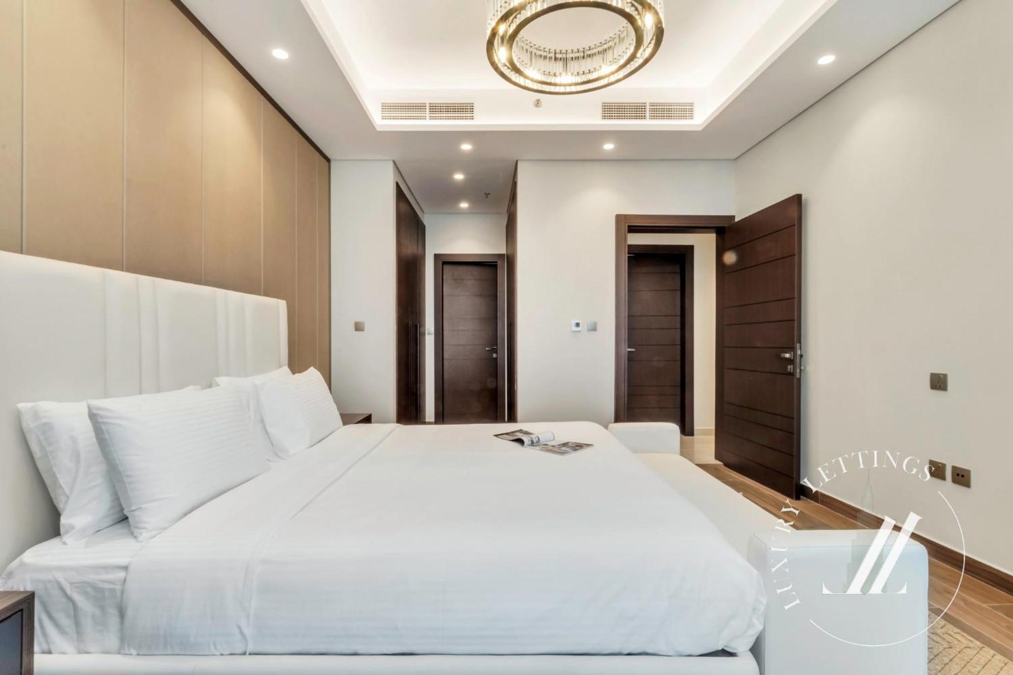 3bdr Business Bay Bliss High Floor Private Balcony Apartment Dubai