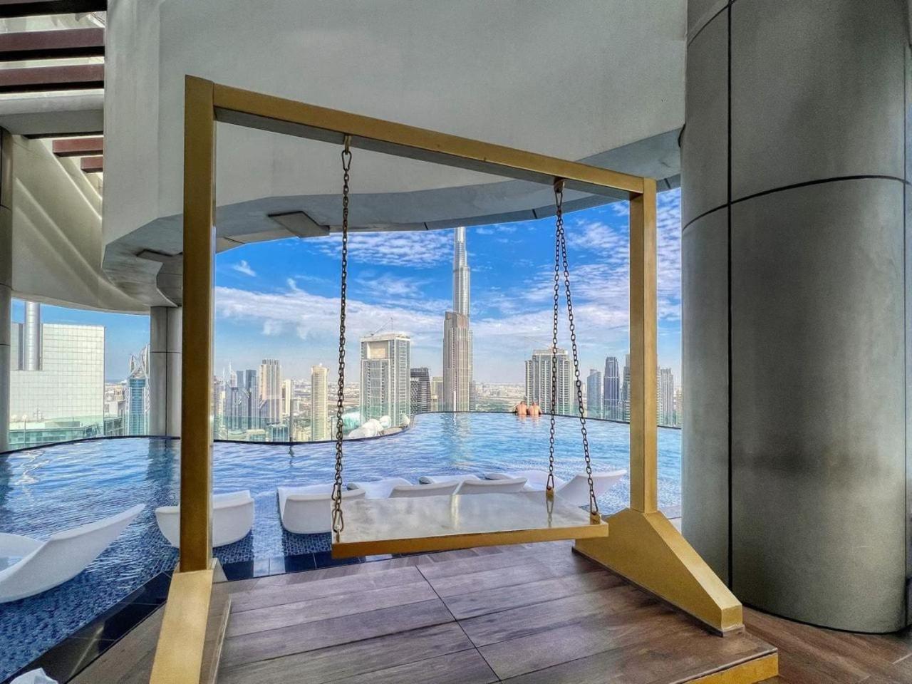 Apartment 5 Star Rooftop Infinity Pool With Burj Khalifa Views Dubai