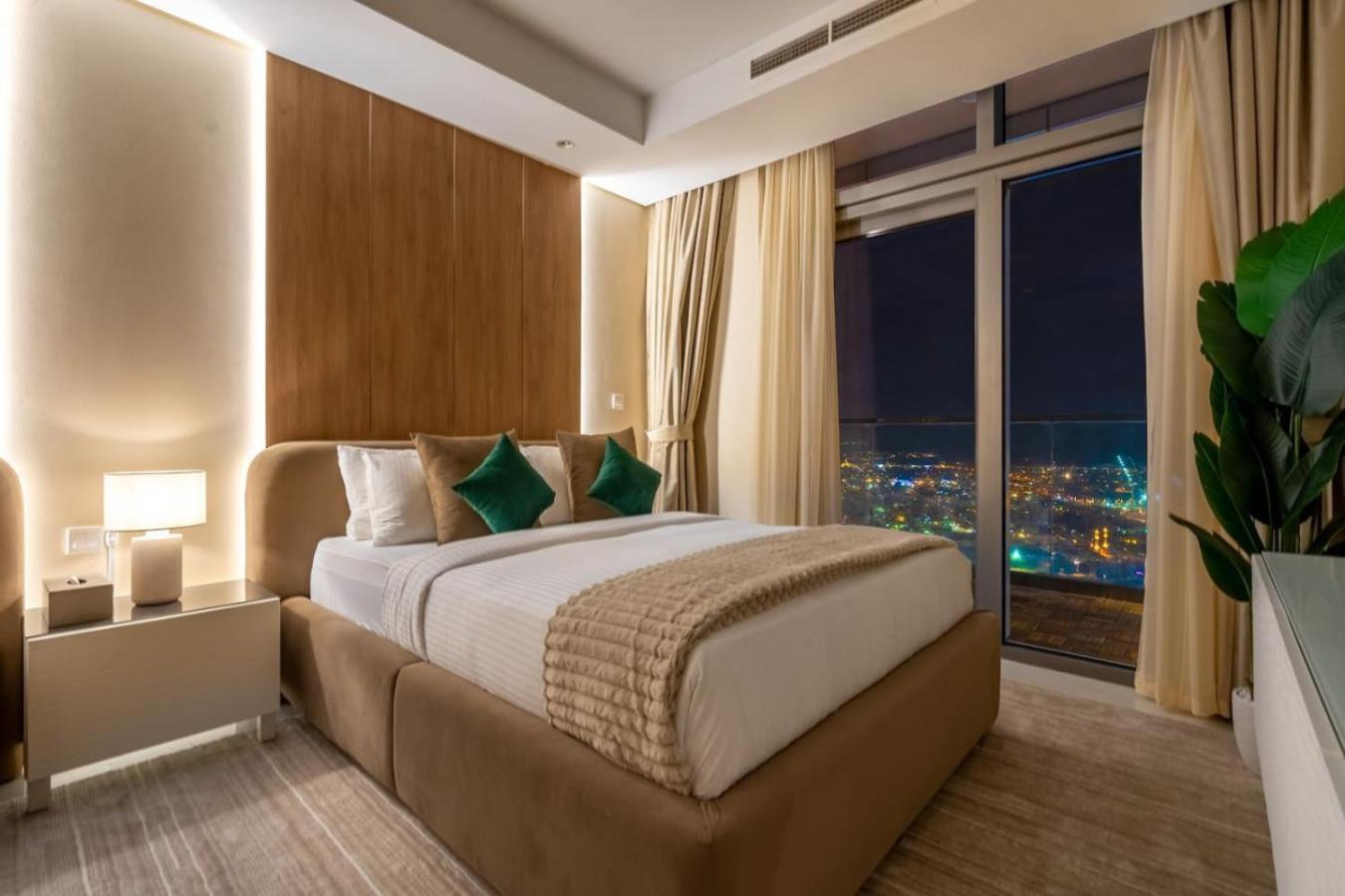 5 Star Rooftop Infinity Pool With Burj Khalifa Views * Dubai