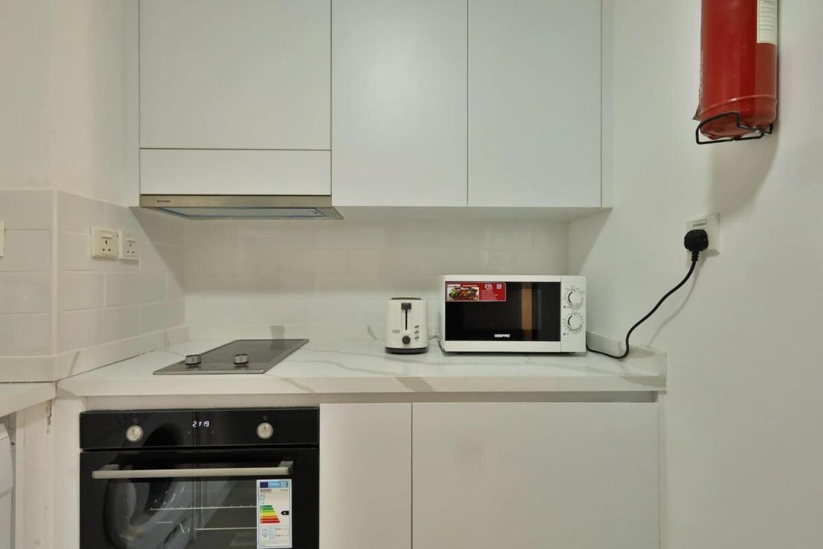 Apartment Cosy 1 Bed In Seasons Jvc *