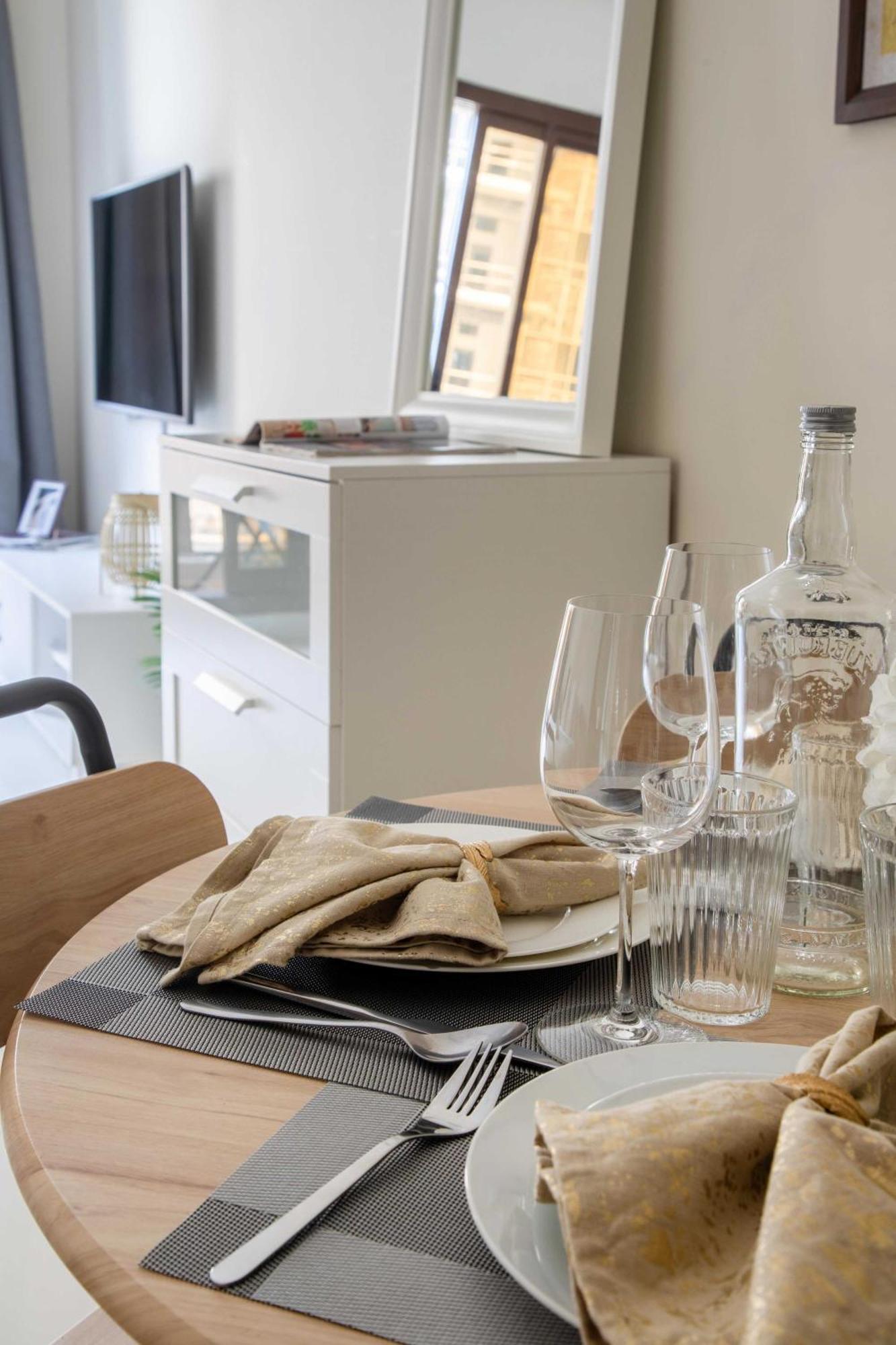 Frank Porter - Elite Sports Apartment
