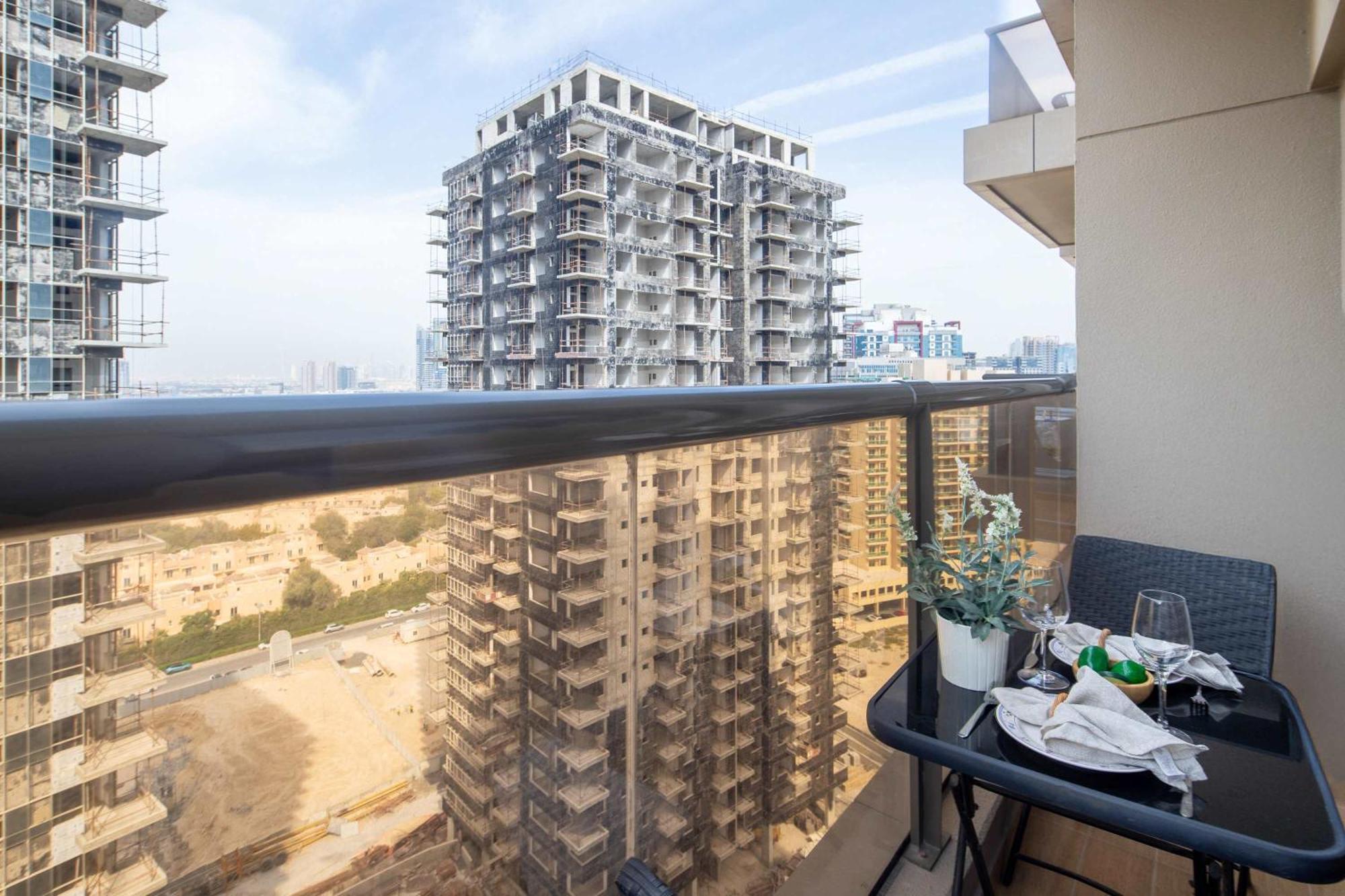 Frank Porter - Elite Sports Apartment Dubai