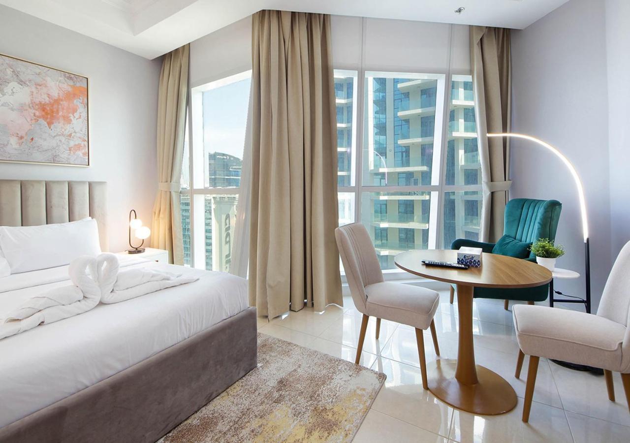 Luxury High-rise The Court Tower Apartment Dubai