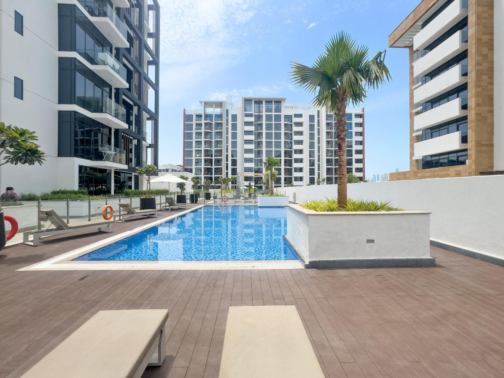 Vayk - Modern 3 Bd With A Spacious Terrace * Dubai