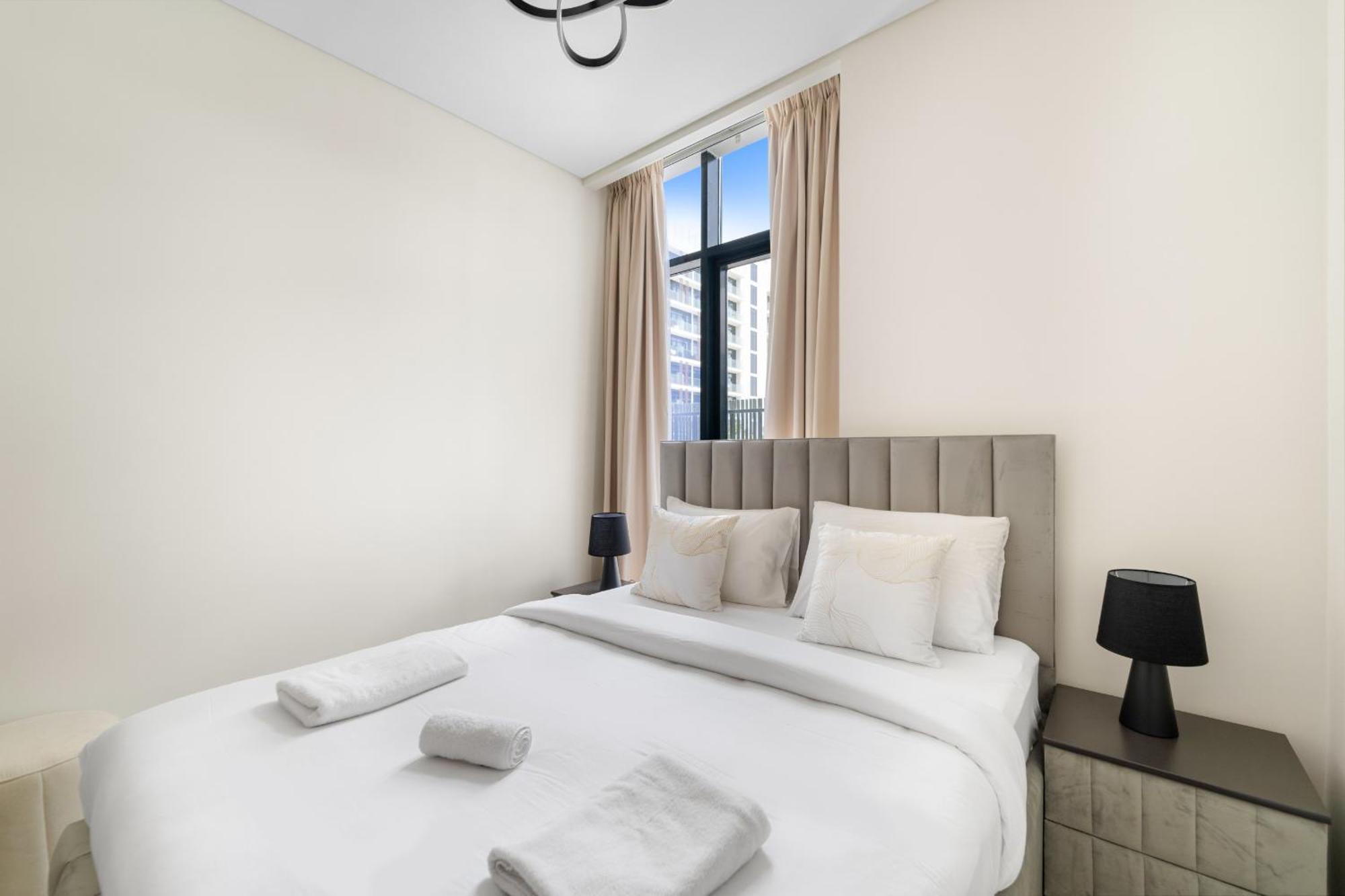 Vayk - Modern 3 Bd With A Spacious Terrace Apartment Dubai
