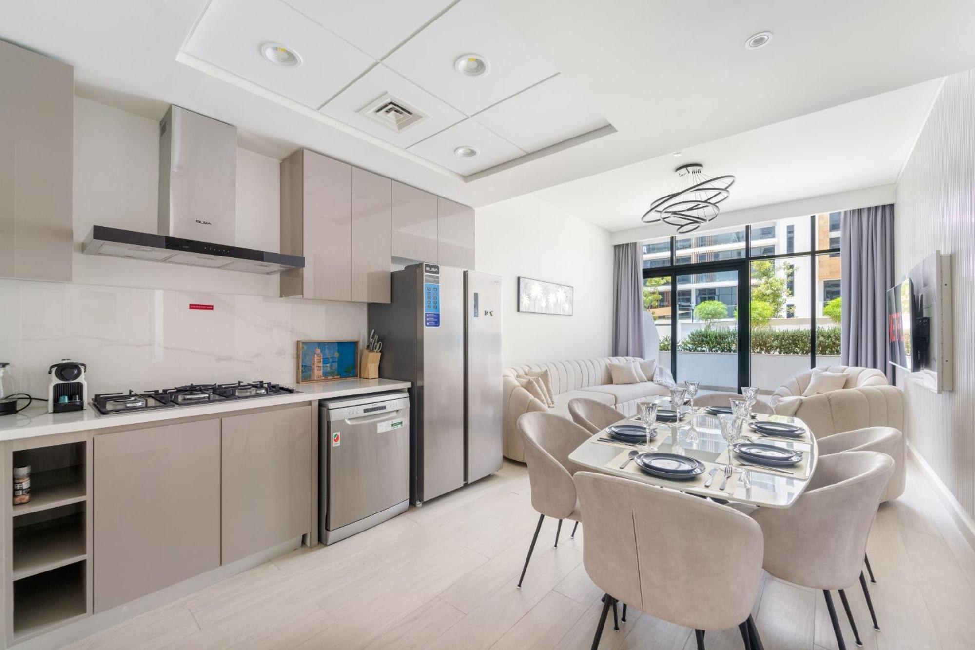 Vayk - Modern 3 Bd With A Spacious Terrace Apartment