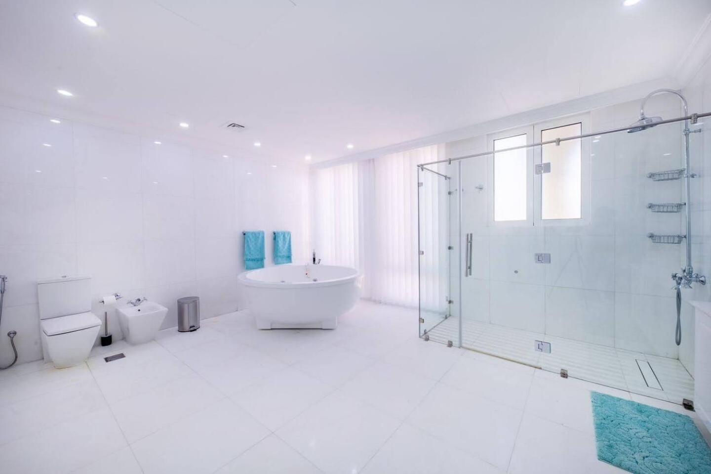 Pristine Paradise In Palm Jumeirah Villa