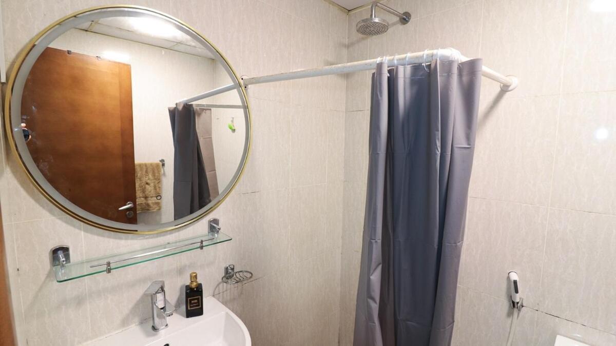 Elegant Near Burj Khalifa Pool And Gym Apartment Dubai