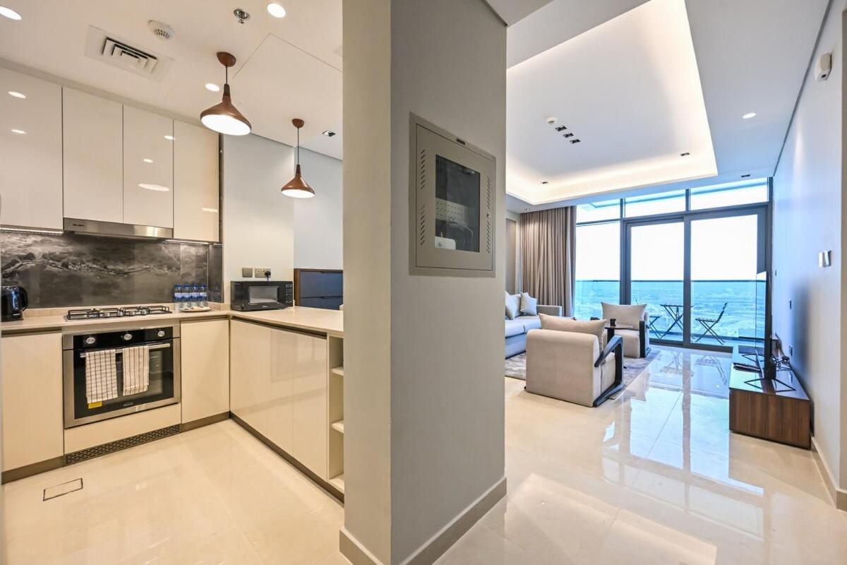 Stunning 2 Bdr Luxury Business Bay *