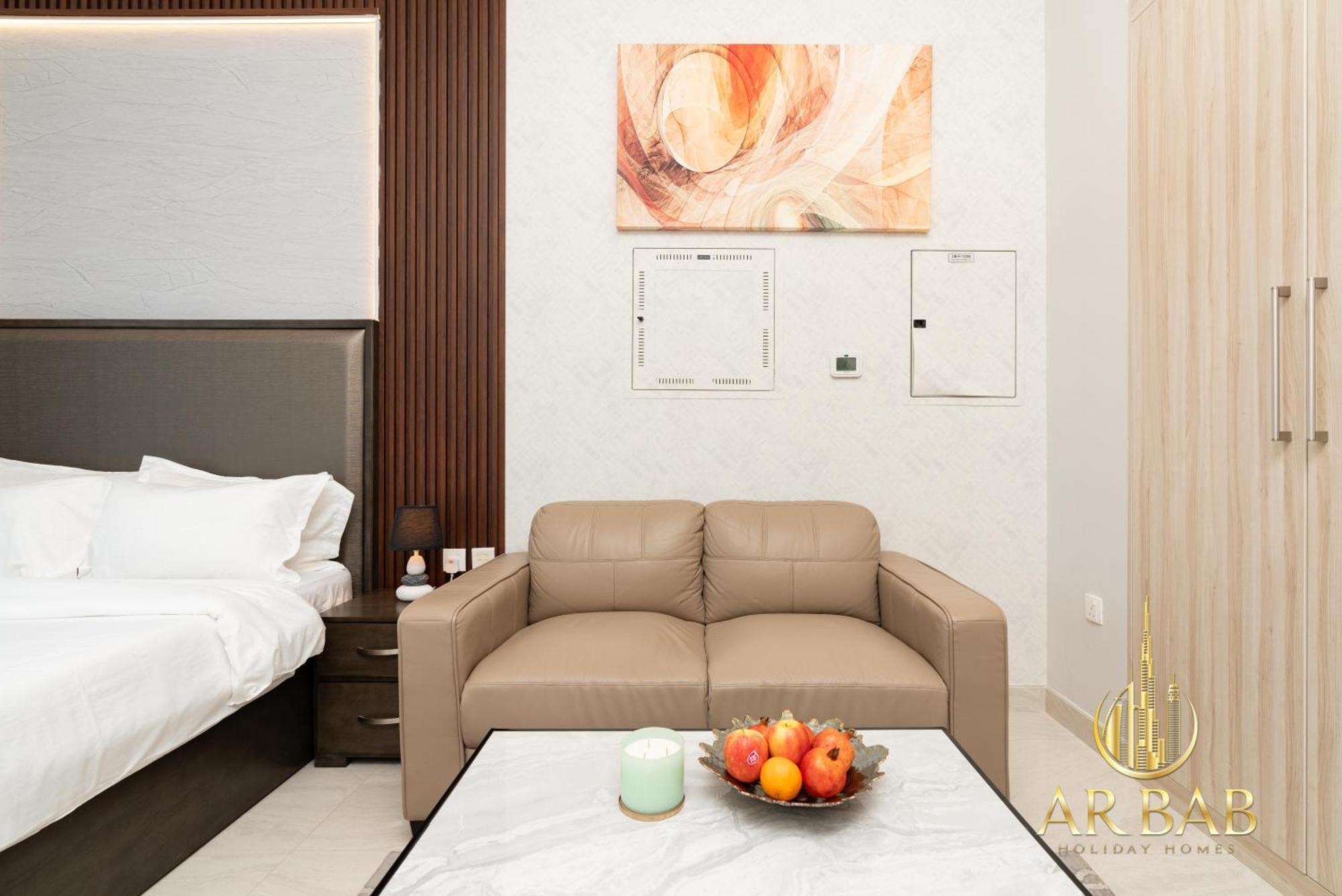 Elite Residence - Luxury Studio - Best Horse Course View Apartment *